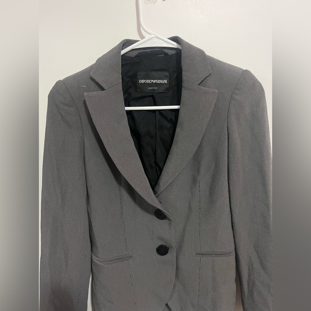 Emporio Armani Women's Size Small Italian 36 Gray Blazer Jacket Padded Shoulders - Picture 2 of 6